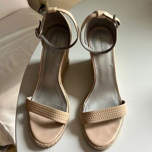 Tahari wedge sandals 10
